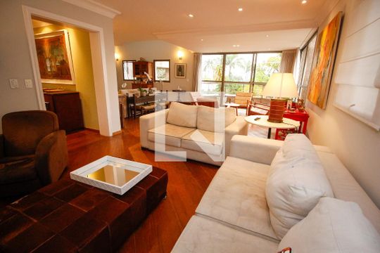 Sala de TV de apartamento à venda com 5 quartos, 340m² em Vila Andrade, São Paulo