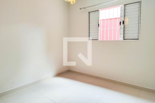 Quarto 1 de casa para alugar com 3 quartos, 240m² em Jardim Utinga, Santo André