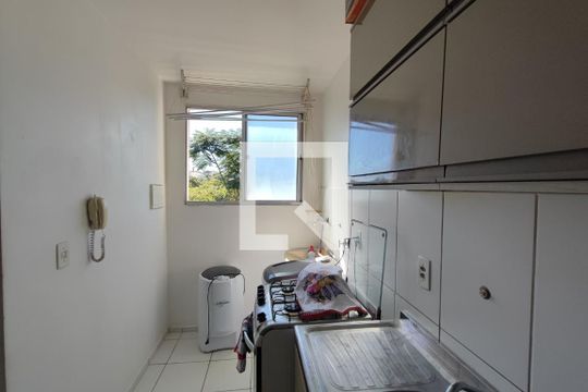 Cozinha de apartamento à venda com 2 quartos, 52m² em Jardim Nova Europa, Campinas