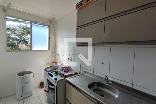 Cozinha de apartamento à venda com 2 quartos, 52m² em Jardim Nova Europa, Campinas