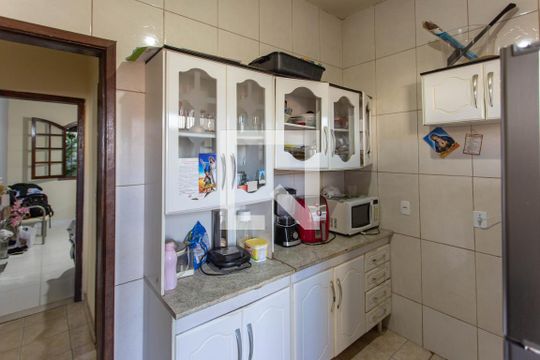 Cozinha de casa à venda com 4 quartos, 260m² em Candelária, Belo Horizonte