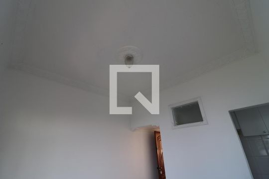 Sala de apartamento para alugar com 1 quarto, 30m² em Jardim Guanabara, Rio de Janeiro