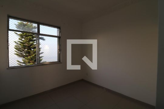 Sala de apartamento para alugar com 1 quarto, 30m² em Jardim Guanabara, Rio de Janeiro