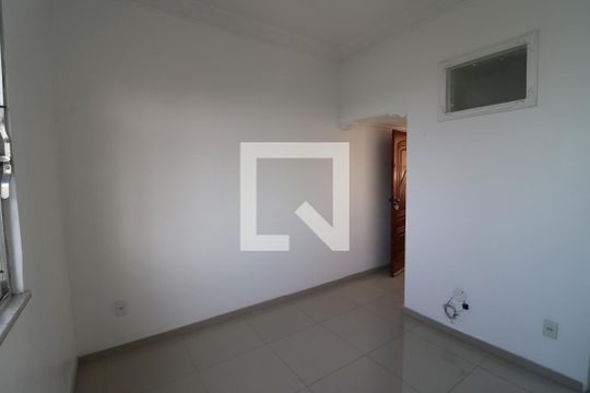 Sala de apartamento para alugar com 1 quarto, 30m² em Jardim Guanabara, Rio de Janeiro