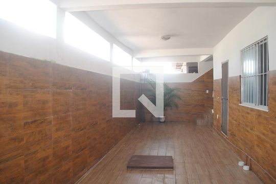 Garagem de apartamento para alugar com 2 quartos, 90m² em Praia do Flamengo, Salvador