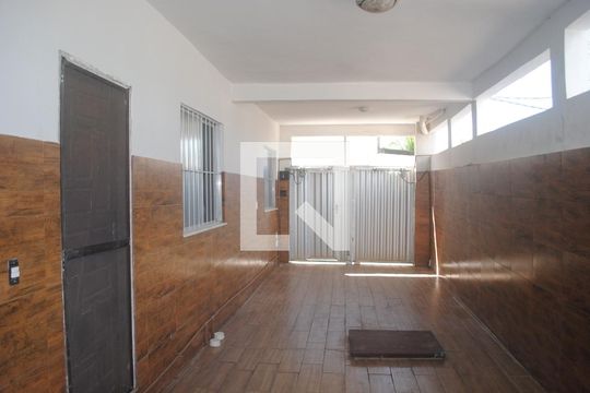 Garagem de apartamento para alugar com 2 quartos, 90m² em Praia do Flamengo, Salvador