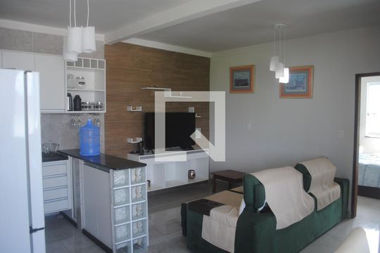 Sala de apartamento para alugar com 2 quartos, 90m² em Praia do Flamengo, Salvador