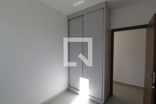 Quarto 1 de apartamento para alugar com 2 quartos, 72m² em Jaraguá, Uberlândia