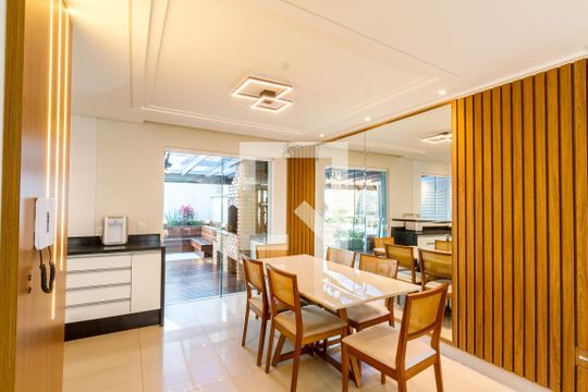Casa de Condomínio para alugar com 3 quartos, 164m² em Jardim das Américas, Curitiba