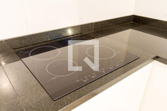 Cozinha - cooktop de casa de condomínio para alugar com 3 quartos, 164m² em Jardim das Américas, Curitiba