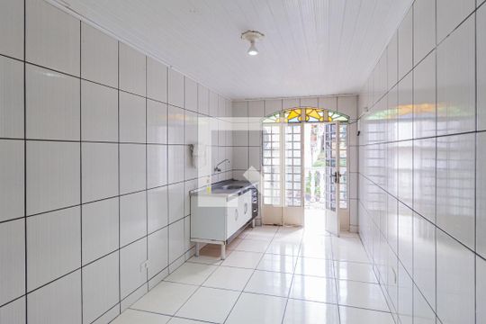 Cozinha de casa para alugar com 2 quartos, 60m² em Vila Yara, Osasco