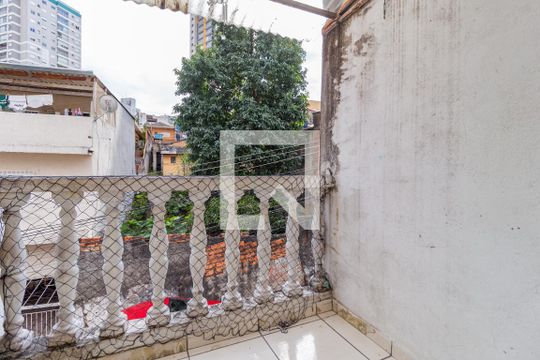 Sacada de casa para alugar com 2 quartos, 60m² em Vila Yara, Osasco