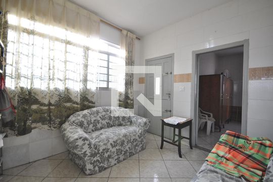 Sala de casa para alugar com 2 quartos, 310m² em Vila Gustavo, São Paulo