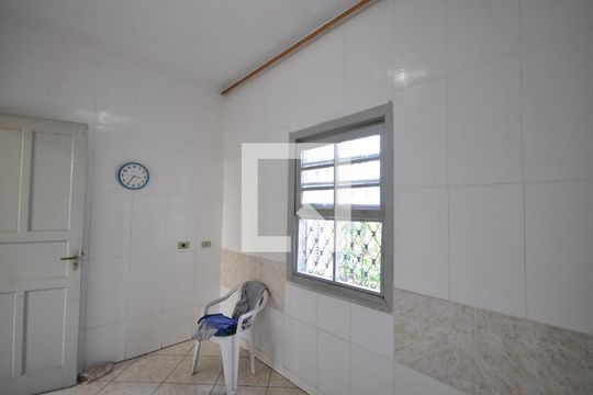 Quarto 2 de casa para alugar com 2 quartos, 310m² em Vila Gustavo, São Paulo