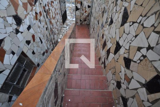 Escada de casa à venda com 2 quartos, 310m² em Vila Gustavo, São Paulo