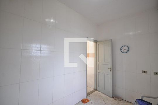 Quarto 2 de casa para alugar com 2 quartos, 310m² em Vila Gustavo, São Paulo