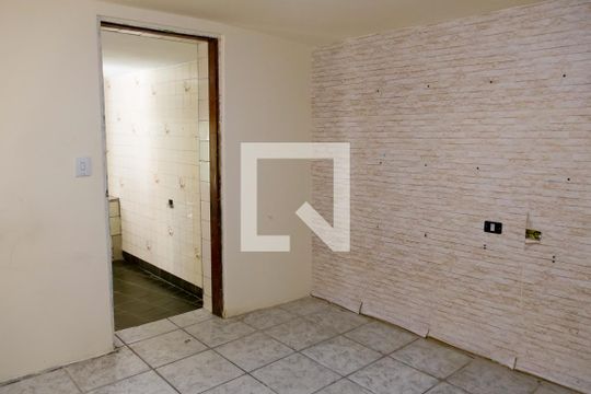 Casa para alugar com 2 quartos, 130m² em Vila Yolanda, Osasco