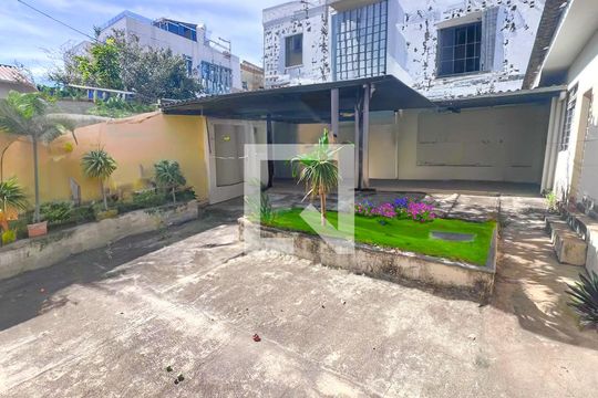 Área comum de casa à venda com 5 quartos, 214m² em União, Belo Horizonte