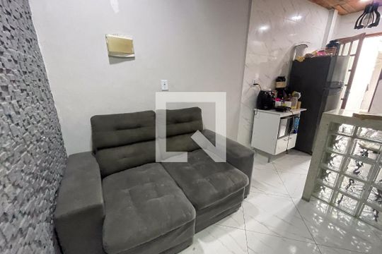 Sala de casa para alugar com 1 quarto, 160m² em Jardim Primavera, Duque de Caxias