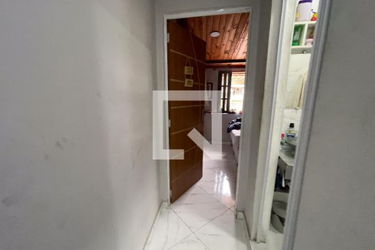 Corredor de casa para alugar com 1 quarto, 160m² em Jardim Primavera, Duque de Caxias
