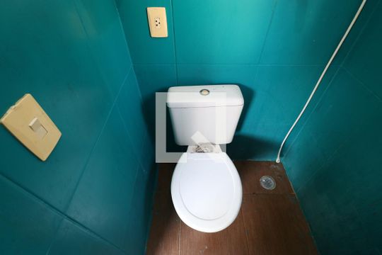 Banheiro de casa para alugar com 2 quartos, 60m² em Pompeia, São Paulo