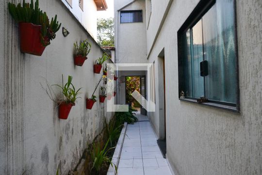 Quintal de casa à venda com 4 quartos, 240m² em Vila Mariza, São Bernardo do Campo