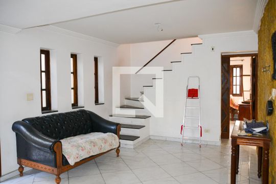 Casa à venda com 4 quartos, 240m² em Vila Mariza, São Bernardo do Campo