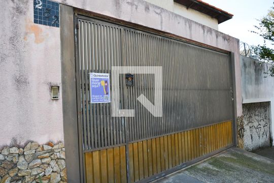 Fachada de casa à venda com 4 quartos, 240m² em Vila Mariza, São Bernardo do Campo