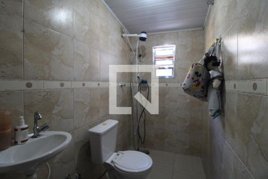 Banheiro da suíte de casa à venda com 3 quartos, 300m² em Jardim Santo Antoninho, São Paulo