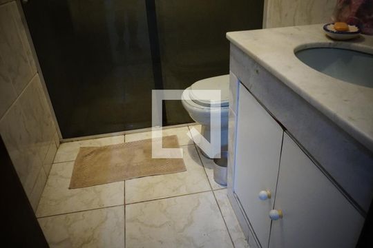 Banheiro Social de casa à venda com 4 quartos, 213m² em Anil, Rio de Janeiro