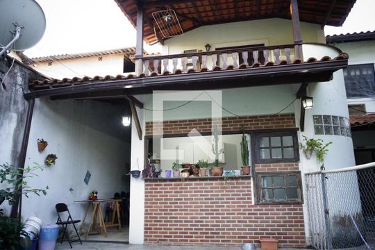 Fachada da Casa de casa à venda com 4 quartos, 213m² em Anil, Rio de Janeiro