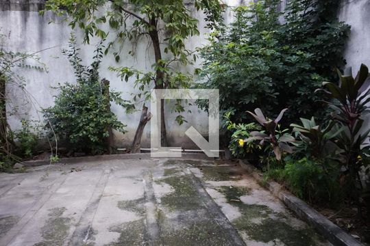 Quintal de casa à venda com 4 quartos, 213m² em Anil, Rio de Janeiro