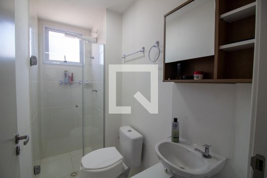 Banheiro de apartamento à venda com 1 quarto, 30m² em Jardim Aeroporto, São Paulo