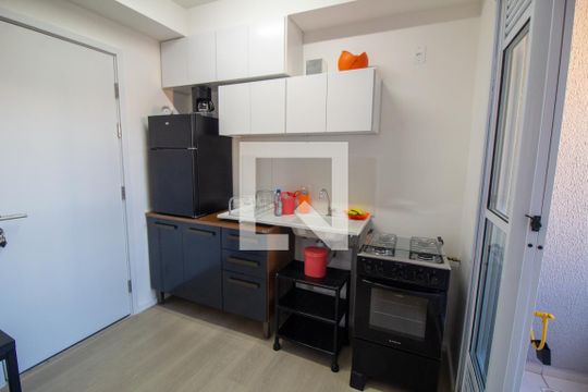 Cozinha de apartamento à venda com 1 quarto, 30m² em Jardim Aeroporto, São Paulo