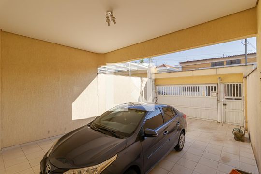Garagem de casa à venda com 4 quartos, 230m² em Cursino, São Paulo