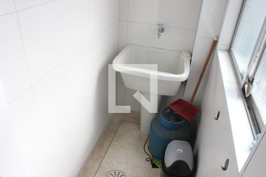 Área de Serviço de apartamento para alugar com 1 quarto, 50m² em Centro, São Vicente