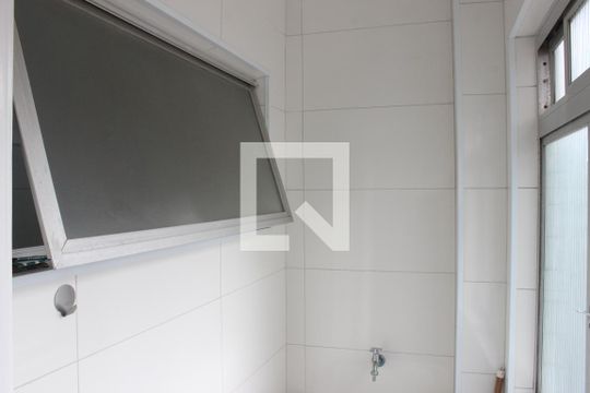 Área de Serviço de apartamento para alugar com 1 quarto, 50m² em Centro, São Vicente