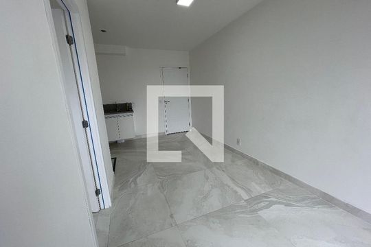 Sala de apartamento para alugar com 1 quarto, 31m² em Vila Sonia, São Paulo