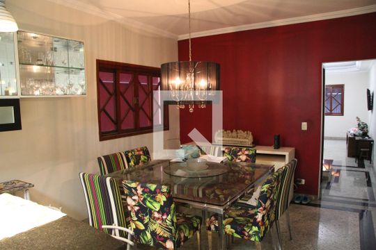 Cozinha de casa para alugar com 3 quartos, 200m² em Vila Galvão, Guarulhos