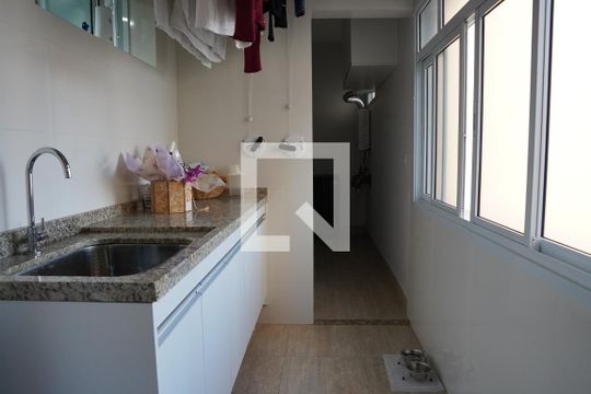 Área de Serviço de apartamento à venda com 3 quartos, 166m² em Cerqueira César, São Paulo