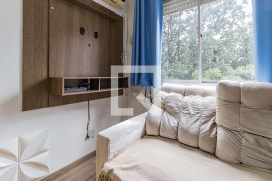 Sala de apartamento para alugar com 2 quartos, 54m² em Jardim Itu, Porto Alegre