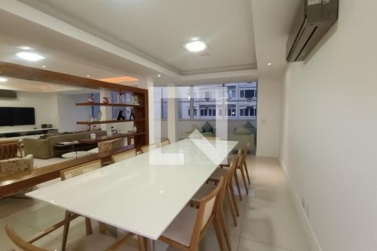 Sala de apartamento para alugar com 4 quartos, 278m² em Copacabana, Rio de Janeiro