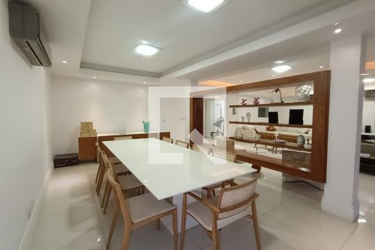 Sala de apartamento para alugar com 4 quartos, 278m² em Copacabana, Rio de Janeiro