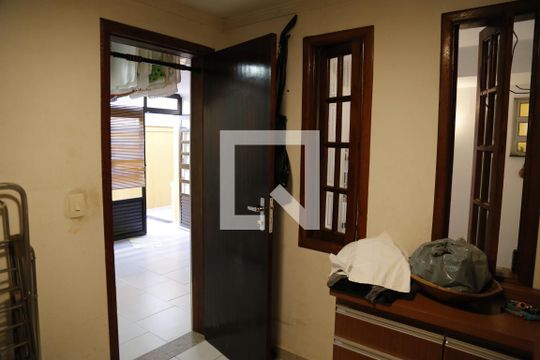 Quarto de Serviço de casa para alugar com 4 quartos, 135m² em Parque Sao Domingos, São Paulo