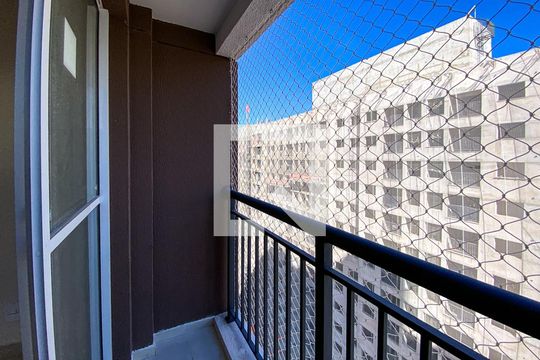 Sacada da sala de apartamento para alugar com 2 quartos, 39m² em Vila Sônia, São Paulo