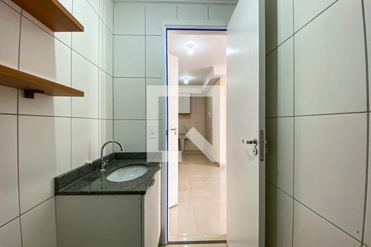 Banheiro de apartamento para alugar com 2 quartos, 39m² em Vila Sônia, São Paulo