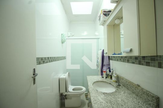 Banheiro Social 1 de casa à venda com 3 quartos, 300m² em Jardim das Palmas, São Paulo