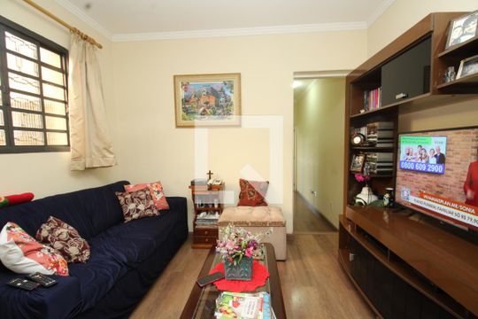 Casa à venda com 3 quartos, 300m² em Jardim das Palmas, São Paulo