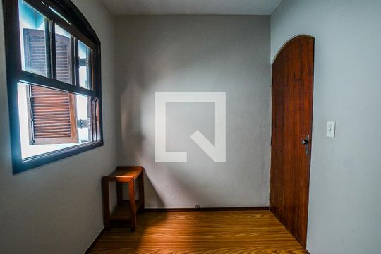 Quarto 2 de casa à venda com 3 quartos, 209m² em Parque Gerassi, Santo André