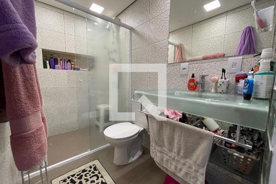 Banheiro Suíte 1 de casa à venda com 5 quartos, 170m² em Conjunto Residencial Butanta, São Paulo